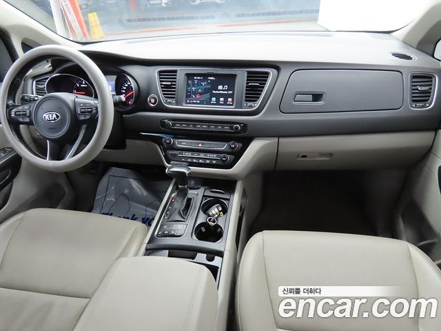 Kia Carnival 9-seater Luxury 2018 — фото 7