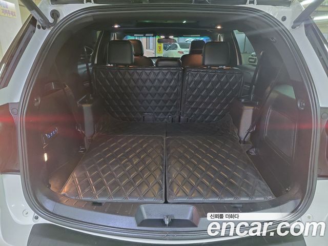 Ford Explorer 2.3 Limited 4WD 5th 2017 — фото 19