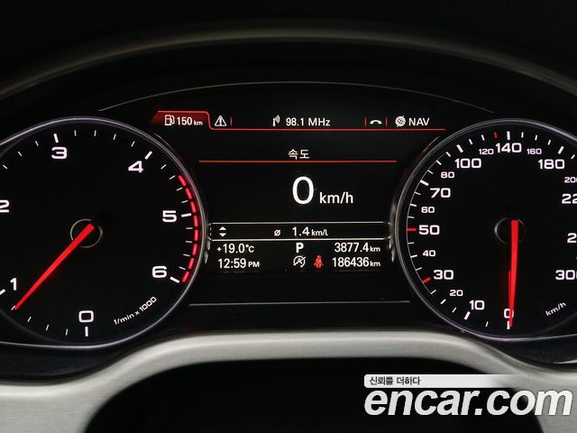 Audi A8 60 TDI Quattro LWB D4 2015 — фото 8