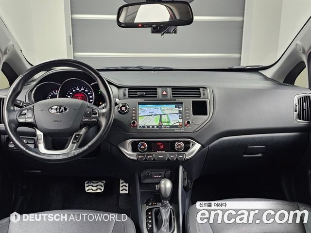 Kia Pride 1.6 GDI Hatchback Prestige 2014 — фото 7