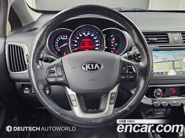 Kia Pride 1.6 GDI Hatchback Prestige 2014 — фото 8