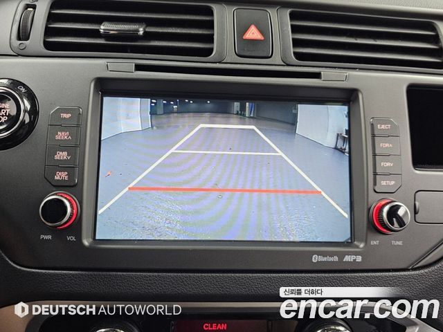 Kia Pride 1.6 GDI Hatchback Prestige 2014 — фото 10