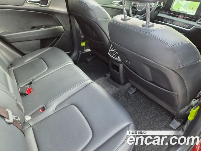 Kia Sportage (V) Diesel 2.0 2WD Prestige 2022 — фото 16
