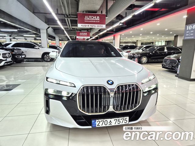 BMW 7 Series (G70) 740d xDrive M Sport