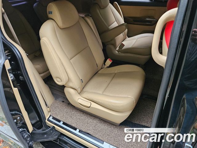 Kia Carnival 9-seater Hi-Limousine Prestige 2015 — фото 10
