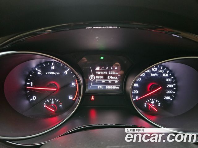 Kia Carnival 9-seater Hi-Limousine Prestige 2015 — фото 22
