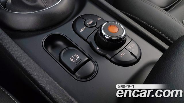 MINI Cooper Clubman Standard 2nd 2020 — фото 23