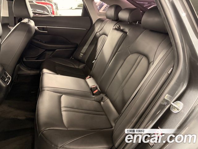 Hyundai Sonata (DN8) 2.0 Premium Family 2021 — фото 15