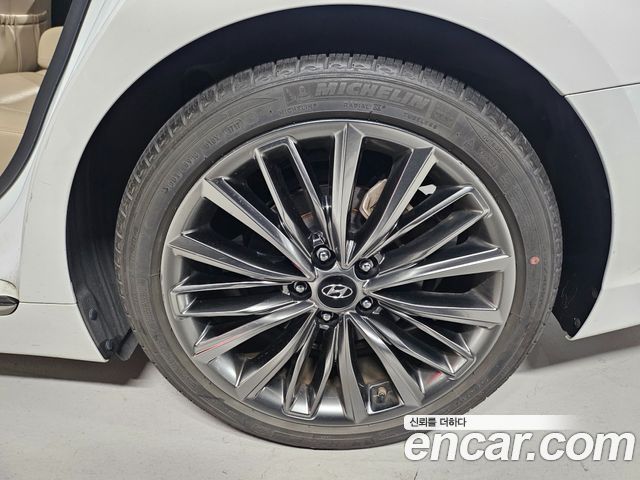 Hyundai Grandeur (IG) 3.0 Exclusive 2018 — фото 17