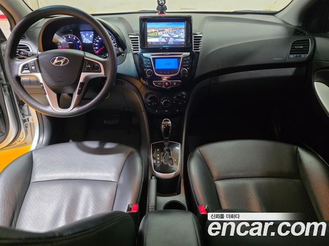 Hyundai Accent (New) 1.4 VVT Premier 2012 — фото 9