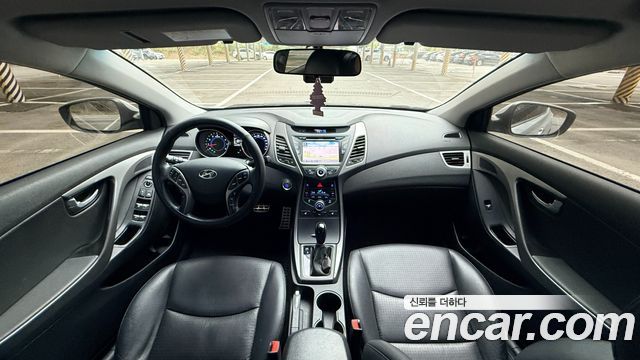 Hyundai Avante 1.6 GDi Premium Standard 2014 — фото 7