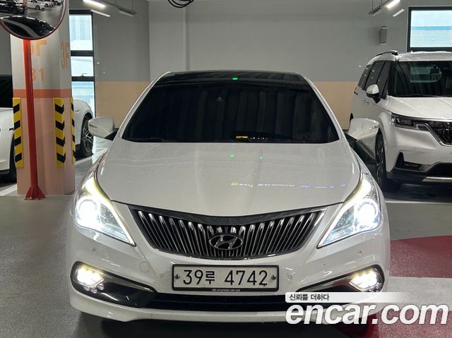 Hyundai Grandeur (HG) HG220 Diesel Premium