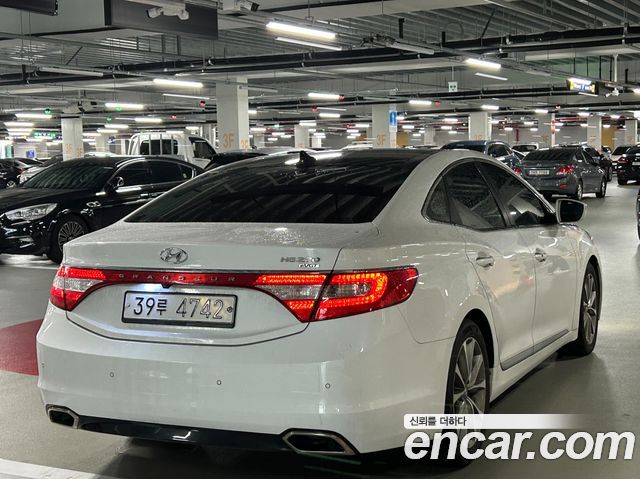 Hyundai Grandeur (HG) HG220 Diesel Premium 2015 — фото 4