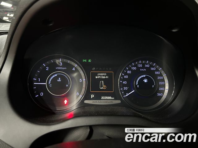 Hyundai Grandeur (HG) HG220 Diesel Premium 2015 — фото 6