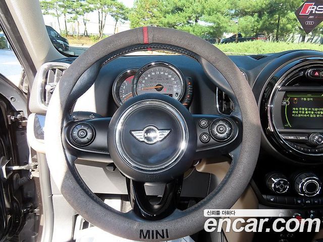 MINI Cooper D Countryman Standard 2nd 2017 — фото 8