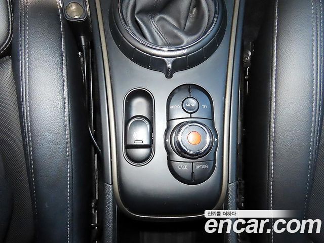 MINI Cooper D Countryman Standard 2nd 2017 — фото 16