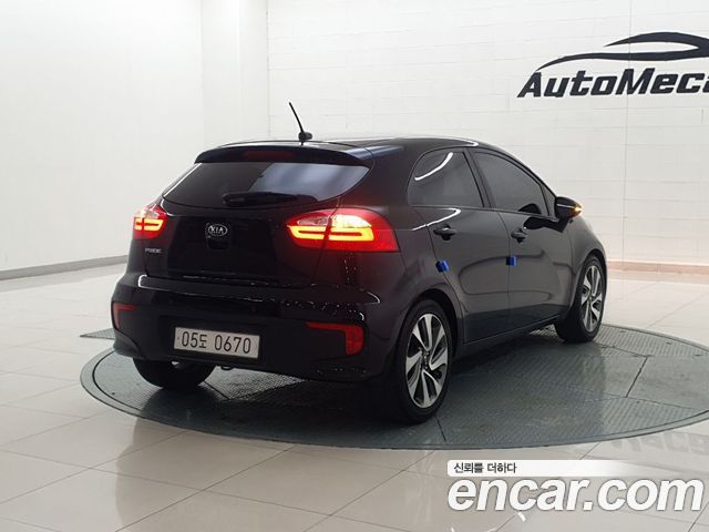Kia Pride 5DR 1.6 GDI Prestige 2016 — фото 5