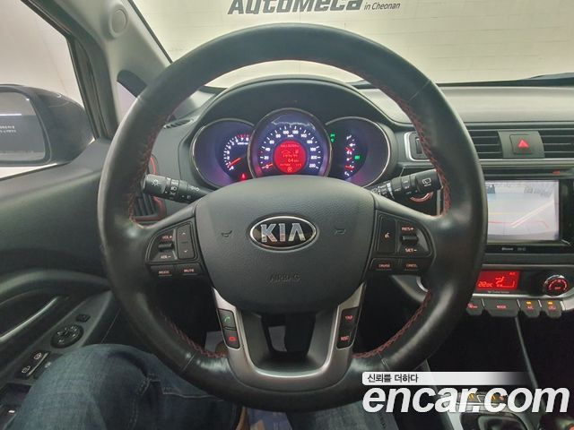 Kia Pride 5DR 1.6 GDI Prestige 2016 — фото 10