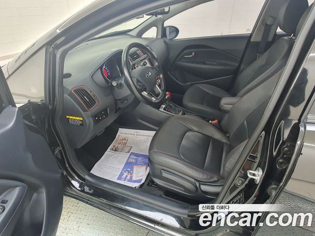 Kia Pride 5DR 1.6 GDI Prestige 2016 — фото 19