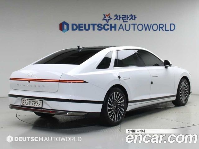 Hyundai Grandeur (GN7) 2,5 Gasoline 2WD Calligraphy 2023 — фото 4