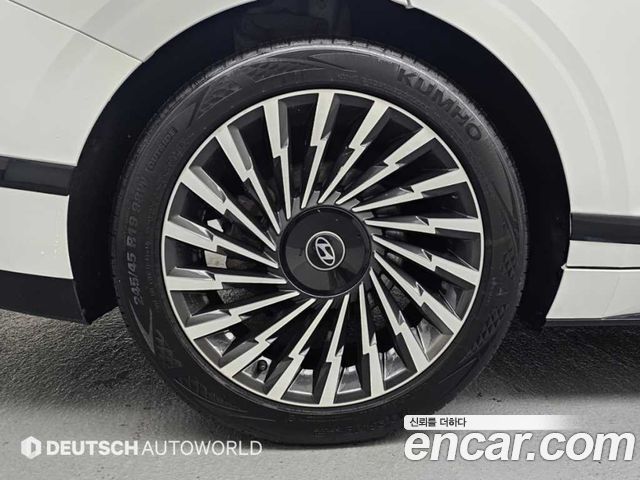 Hyundai Grandeur (GN7) 2,5 Gasoline 2WD Calligraphy 2023 — фото 24
