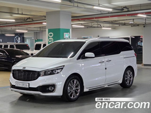 Kia Carnival 9-seater Luxury 2016 — фото 3