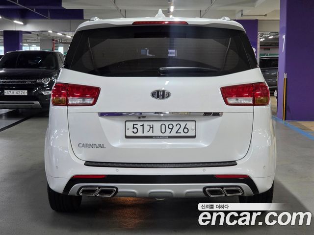 Kia Carnival 9-seater Luxury 2016 — фото 4