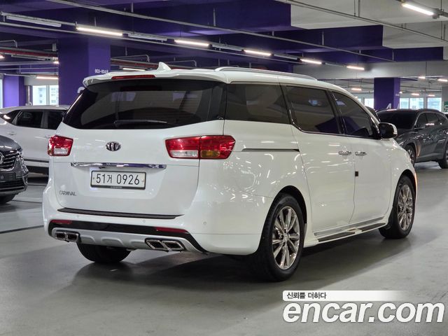 Kia Carnival 9-seater Luxury 2016 — фото 6