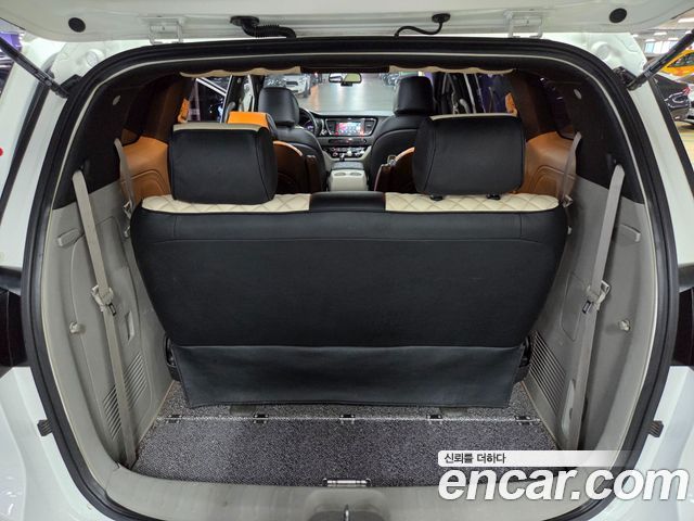 Kia Carnival 9-seater Luxury 2016 — фото 19