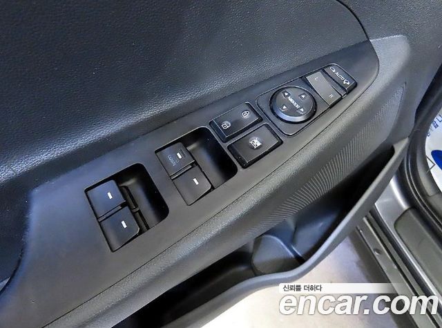 Hyundai Tucson Diesel 1.7 2WD Style 2016 — фото 17