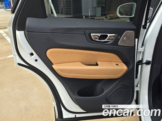 Volvo XC60 (II) D5 Inscription 2019 — фото 10