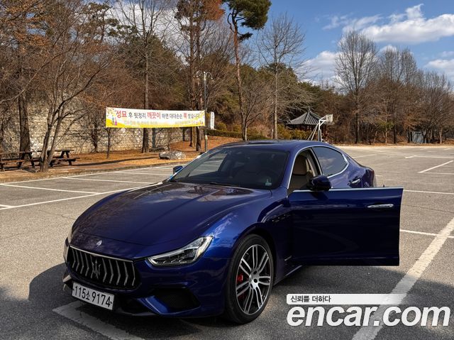 Maserati Ghibli 3.0 Diesel GranSport 3rd 2020 — фото 15
