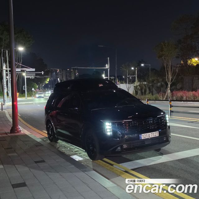 Kia Carnival (IV) HEV 9-Seater Hi-Limousine (Special vehicle) 2024 — фото 2