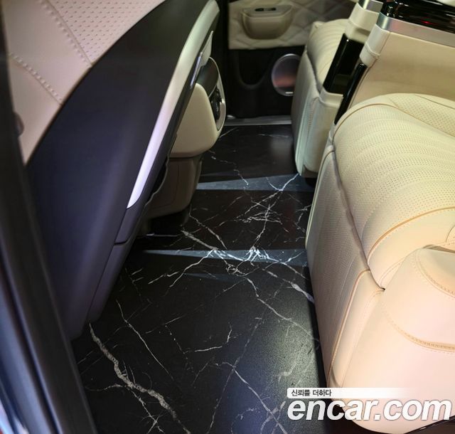 Kia Carnival (IV) HEV 9-Seater Hi-Limousine (Special vehicle) 2024 — фото 9