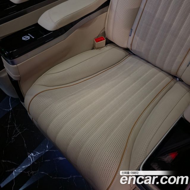 Kia Carnival (IV) HEV 9-Seater Hi-Limousine (Special vehicle) 2024 — фото 16