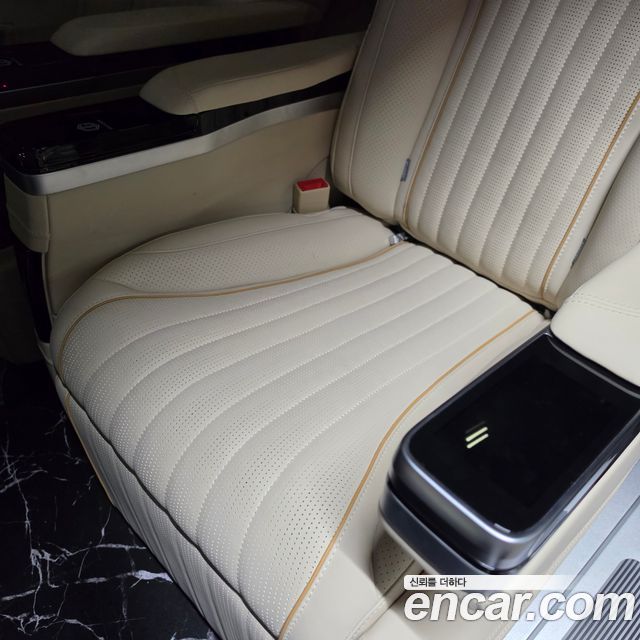 Kia Carnival (IV) HEV 9-Seater Hi-Limousine (Special vehicle) 2024 — фото 17