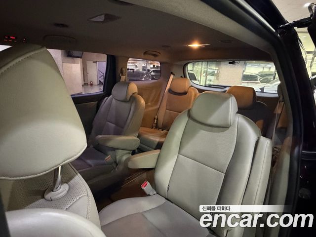 Kia Carnival 9-Seater Luxury 2019 — фото 8