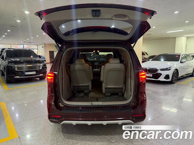 Kia Carnival 9-Seater Luxury 2019 — фото 23