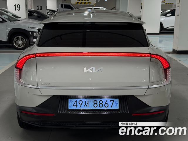 Kia EV6 Long Range Air 2023 — фото 4
