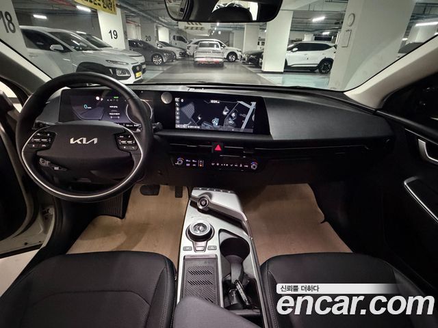 Kia EV6 Long Range Air 2023 — фото 6