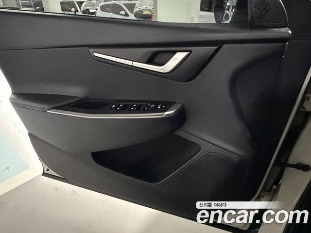 Kia EV6 Long Range Air 2023 — фото 17