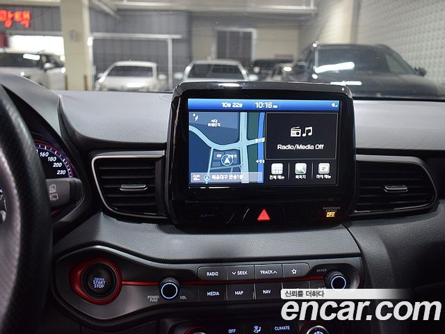 Hyundai Veloster (JS) 1.6 Turbo Sport Core 2018 — фото 15