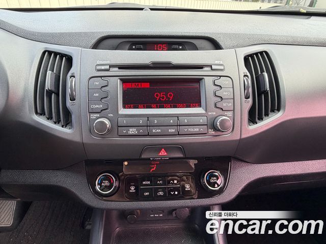 Kia Sportage R Diesel 2WD TLX Deluxe 2012 — фото 18