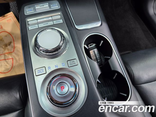 Genesis Electrified (GV70) e-AWD 2022 — фото 23