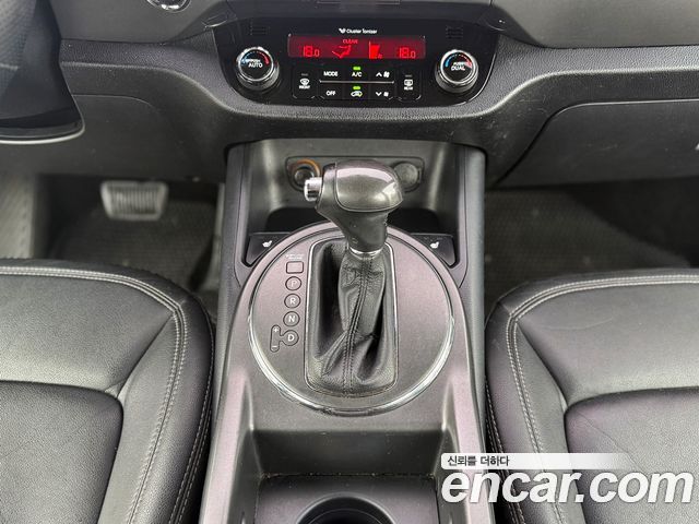 Kia Sportage R Diesel 2WD TLX High-Deluxe 2013 — фото 9