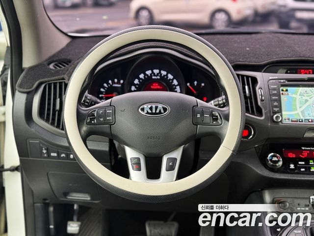 Kia Sportage R Diesel 2WD TLX High-Deluxe 2013 — фото 16