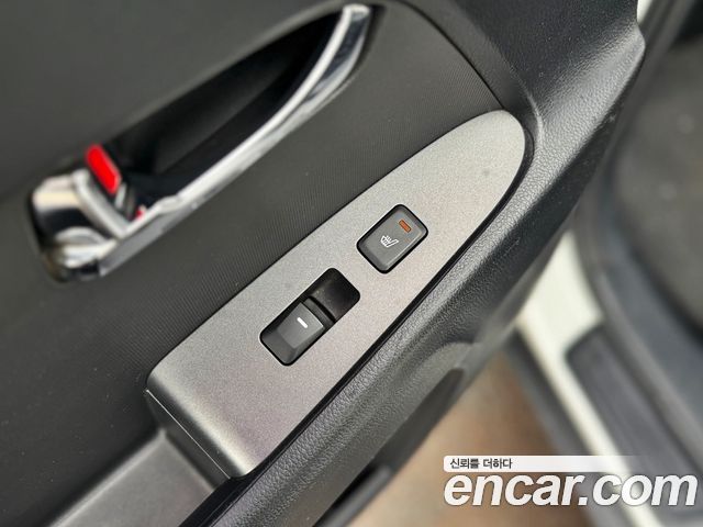 Kia Sportage R Diesel 2WD TLX High-Deluxe 2013 — фото 21