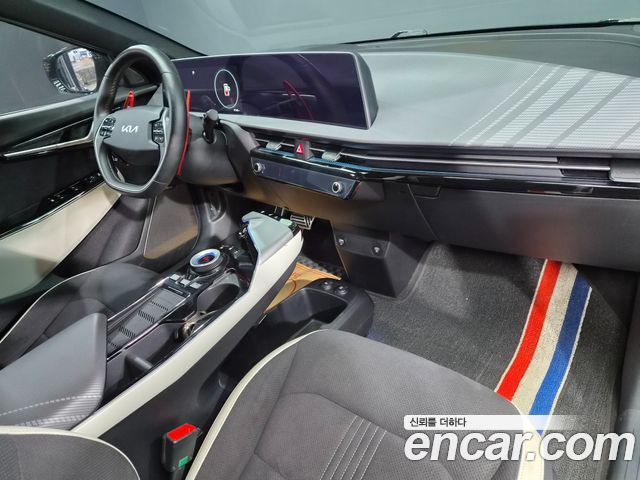 Kia EV6 Long Range 4WD GT Line 2024 — фото 17