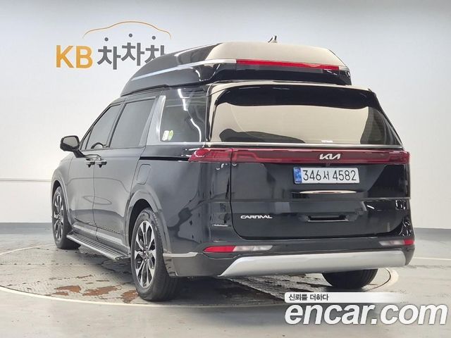 Kia Carnival (IV) Gasoline 4-Seater Hi-Limousine Signature 2023 — фото 2