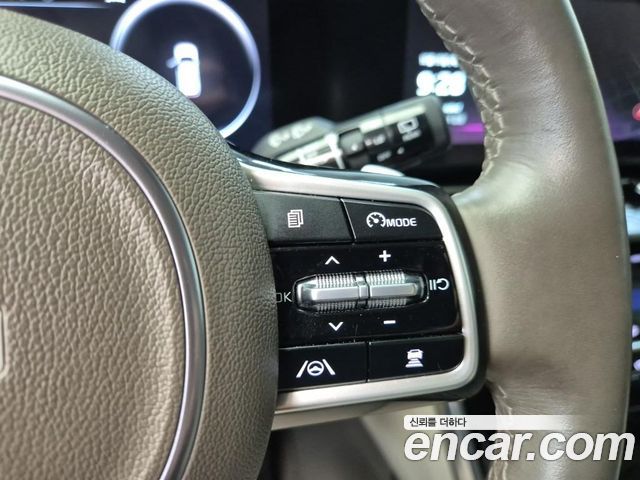 Kia Carnival (IV) Gasoline 4-Seater Hi-Limousine Signature 2023 — фото 19